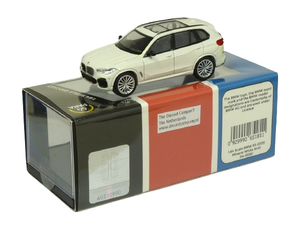 Paragon Para64 65181R 1:64 BMW X5 GO5 white